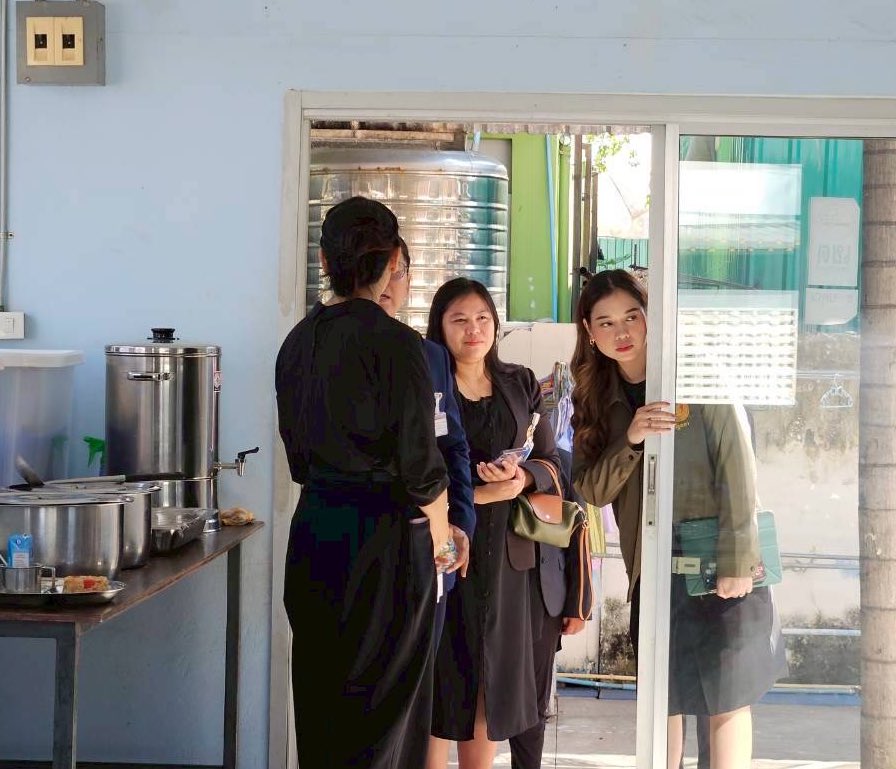 พล.ปตอ.กองพลทหารปืนใหญ่ต่อสู้อากาศยาน เกียกกาย ตรวจเยี่ยมและดูเรื่องสวัสดิการของพี่น้องทหารที่เขตดุสิต และศูนย์เด็กเล็กกัน 🪖💂‍♂️👧🏼🧒🏻

วันนี้กานต์มากับคณะ กมธ. การทหาร สส. จอจาน เอกราช อุดมอำนวย เยี่ยมศูนย์เด็กเล็ก ชุมชน พล. ปตอ. เกียกกาย พบปะตัวแทนชุมชนและหน่วยงาน