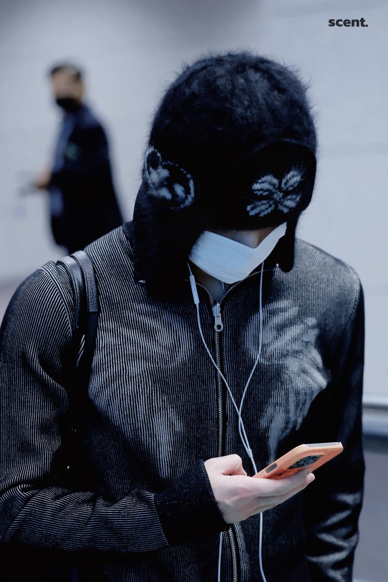 ꜱᴄᴇɴᴛ. tweet media