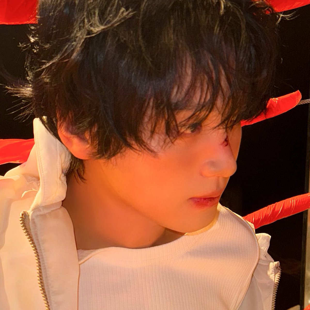 hae1ee's tweet image. always putting my soft round beautiful aegibear in tough concepts please let him be a gentle graceful angel butterfly just once please look at that face