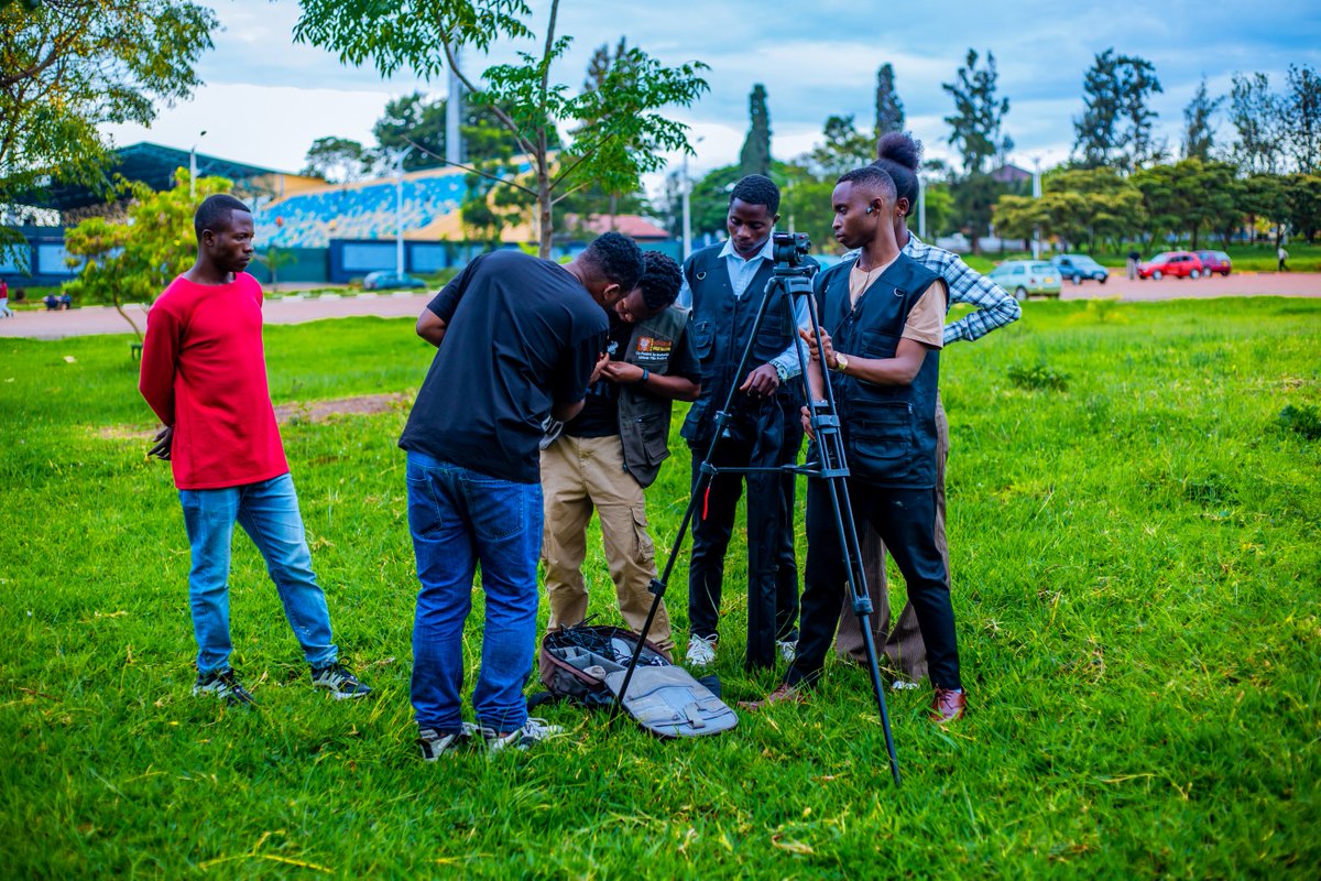 imena_pro's tweet image. Nothing beats the energy of young filmmakers learning by doing. Passion, teamwork, and focus — the heart of every great production. @HuyeDistrict @PSF_Rwanda #BreakingtheSilence #BehindTheScenes