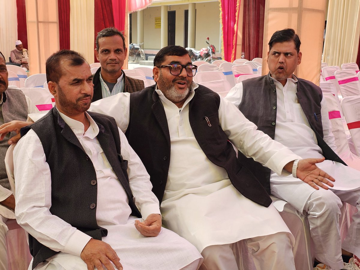 AltafAnsari356's tweet image. विधान सभा 354 घोसी 
अदरी पूर्व सभासद सहजादे कुरैशी की बेटी की शादी में!
@samajwadiparty @yadavakhilesh