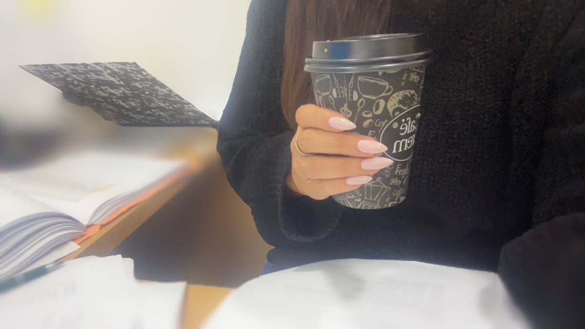 Nutshell0O7's tweet image. גם בימים הכי קשים אני לא מעזה להבריז למניקוריסטית שלי 😅