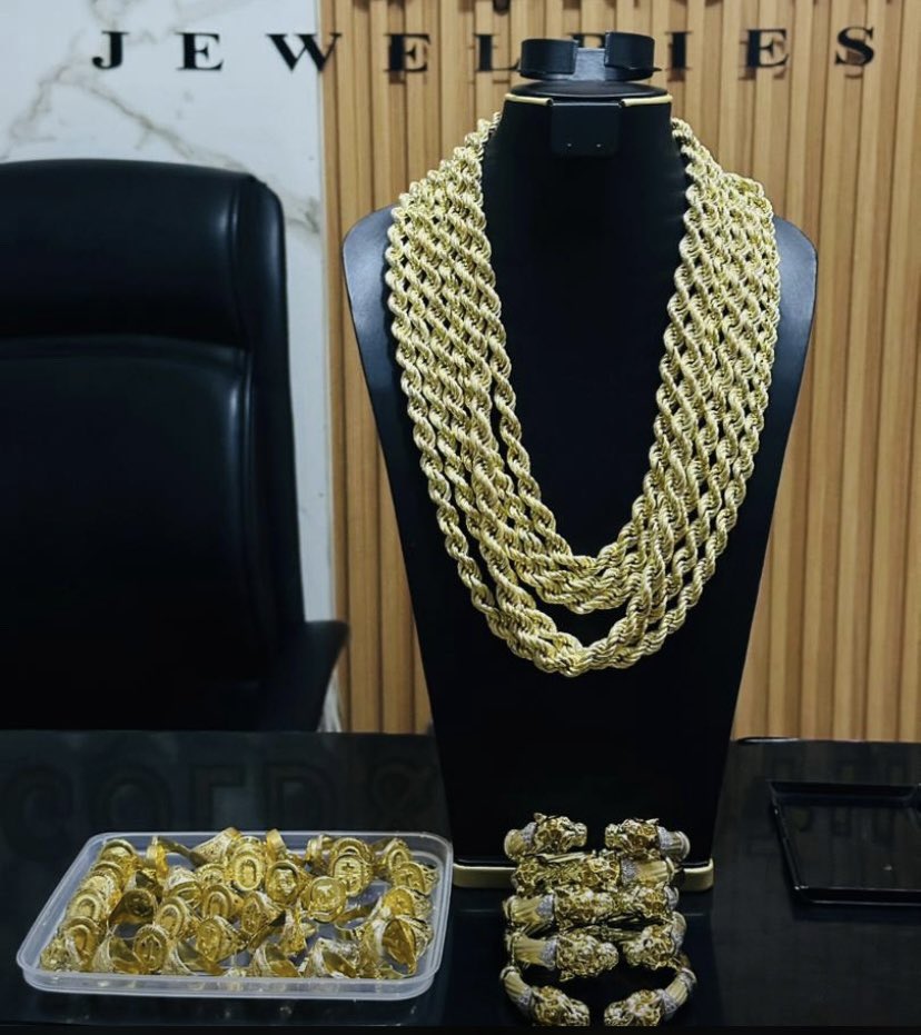 Let’s be your plug. We sell

UK Used &amp; New Gadgets
iPhone
iPad
Samsung
Laptops
Gaming Consoles
•
New Gold Jewelry
18-22Karat
Chains
Pendants
Earrings
Bangles
Rings

📍9 Ola Ayeni street, Computer Village, Ikeja. Lagos 

WhatsApp wa.me/2348141227938