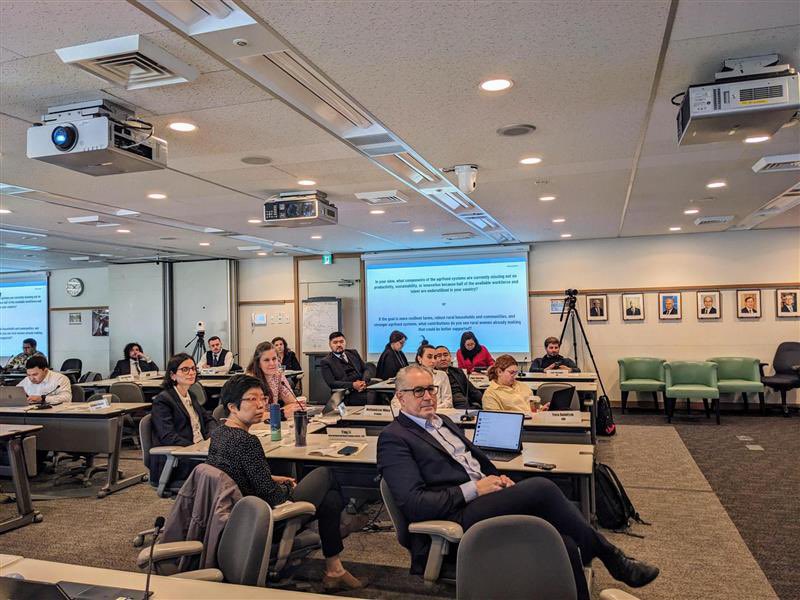 rtbuyuk's tweet photo. 26–28 Kasım 2025 tarihlerinde Japonya’nın Tokyo kentinde, Asya Kalkınma Bankası Enstitüsü ev sahipliğinde düzenlenen, tarım-gıda sistemlerinin iklim ve çevre odağında sürdürülebilir dönüşümünü ele alan uluslararası eğitim çalıştayına katılım sağladım.

#sürdürülebilirlik #iklim https://t.co/lKfdmC0HAL