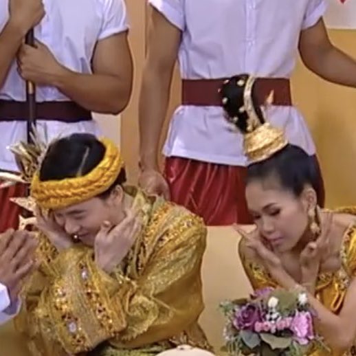 น้องแอนเป็นชาวไทฮึเหรอ