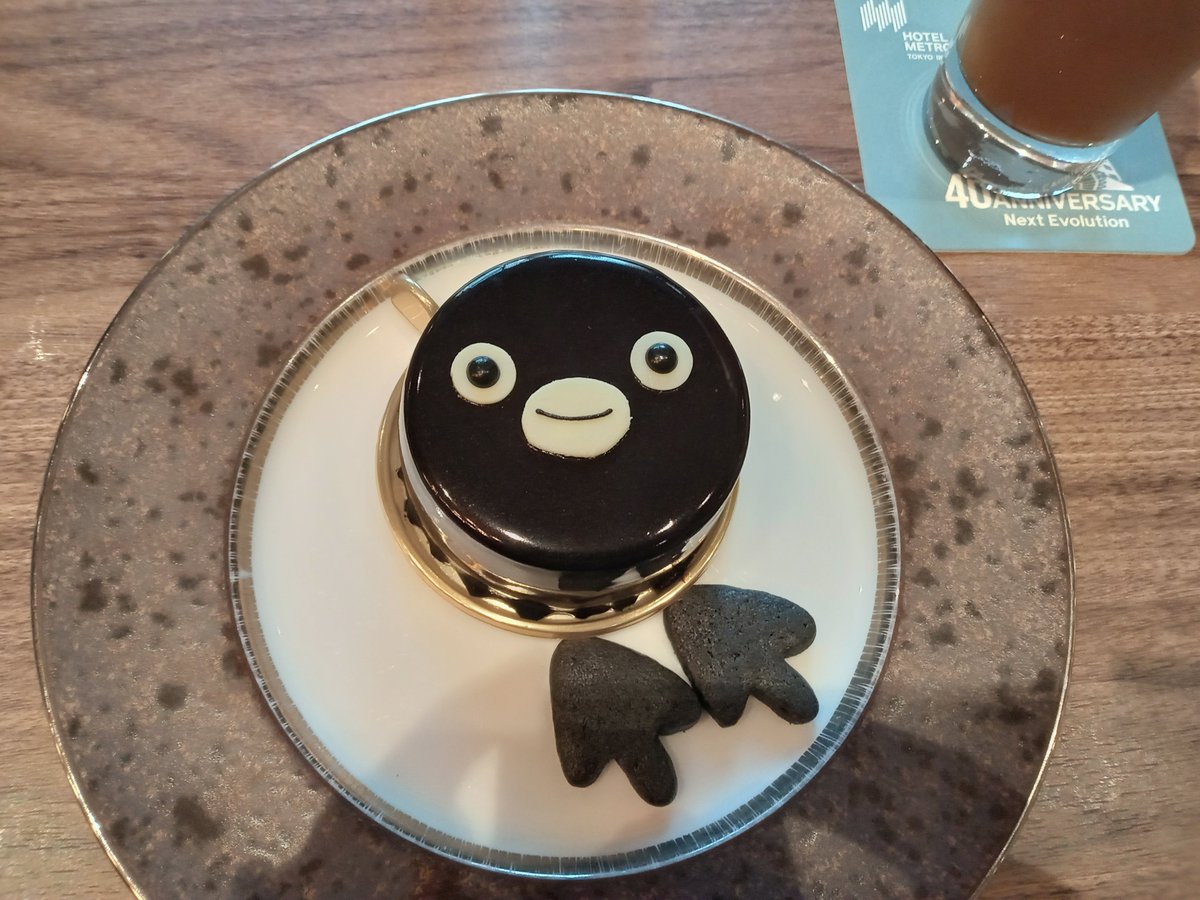 pukunekodesu's tweet photo. 明日からのペンギンアート展の納品に池袋まで
お約束のメトロポリタンでSuicaペンギンケーキ♥
お時間のある方はペンギンアート展ファイナルへお越しくだ��い🐧
#ペンギンアート展ファイナル  
#Suicaのペンギン 
#ペンギンアート展 https://t.co/ranSEhb37T