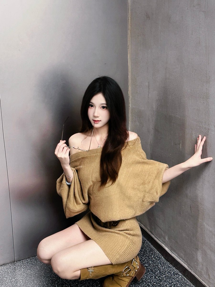 A0ran9e's tweet photo. 你还是听话的时候比较有意思 https://t.co/Rg74KojrQU