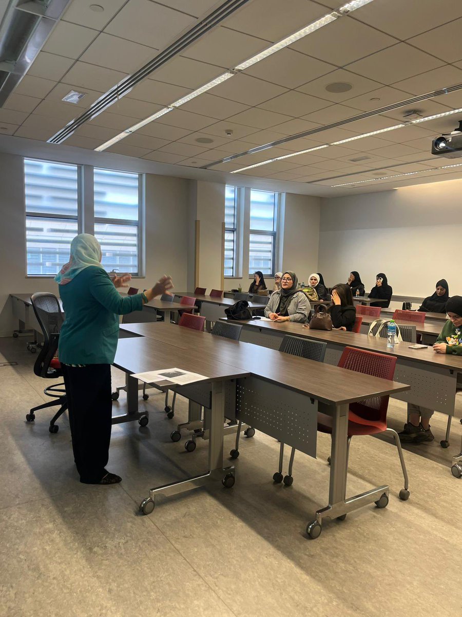 كلية الآداب - جامعة الكويت tweet media