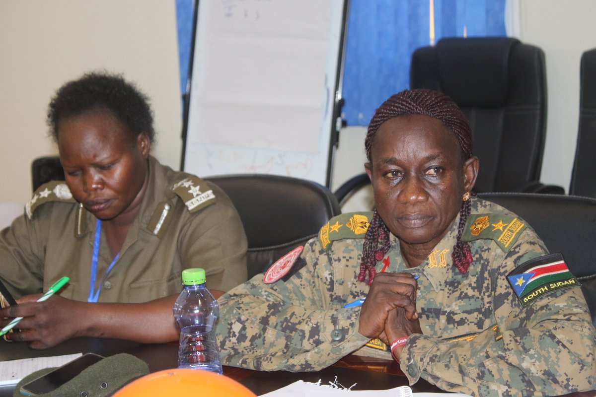 UN_SouthSudan's tweet photo. The @UN_SouthSudan, with support from the @UNPeacebuilding Fund, is empowering women in the security sector through literacy &amp; numeracy training, equipping them with skills to raise their voices within security institutions &amp; serve as peace mediators in their communities. #SDG3 https://t.co/RoGEdjjlLf