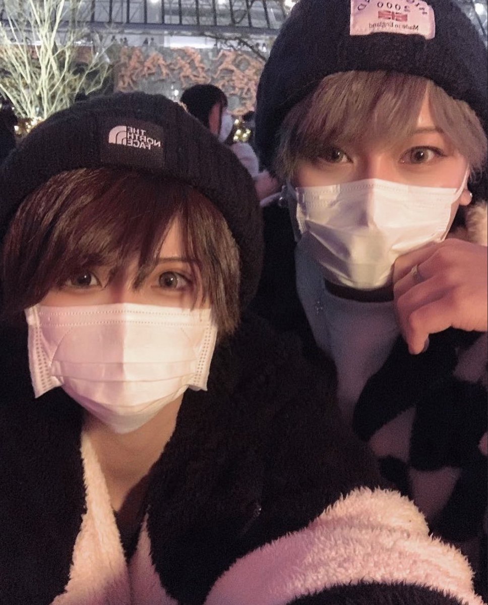 【ラジオ配信📻】

o,+:｡☆.*・+｡

🐥🐺20時半〜  キャスラジオ配信📻

o,+:｡☆.*・+｡

本日久しぶりに輝介とコラボキャスします
時間空けといてくれると嬉しいです！
遊びに来てね！🐥🐺