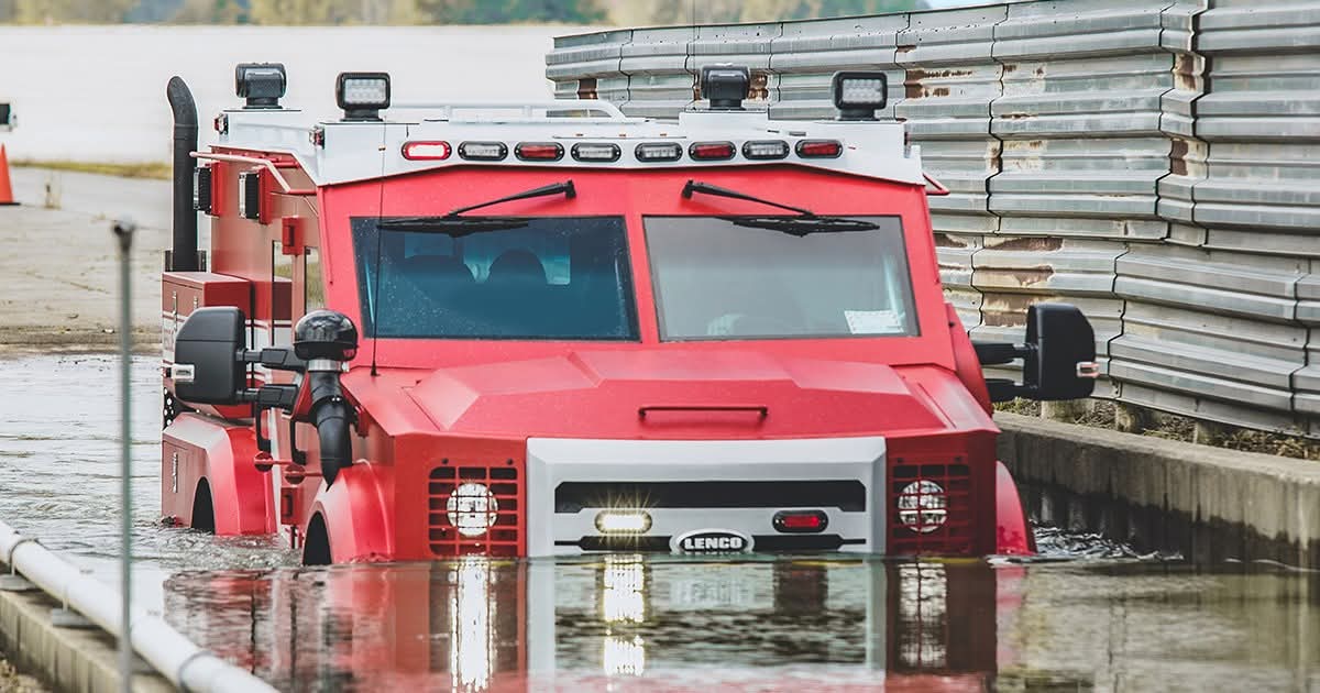 #MardiBestiole

​Le Lenco BearCat Medevac : un ARV (Armored Rescue Vehicle) de classe mili sur une plateforme  de Ford F-550
Son blindage répond aux normes NIJ Level IV contre les munitions
Équipé d'un compartiment pressurisé, il assure l'extrac et la stabilisation de 4 à 6 pers.