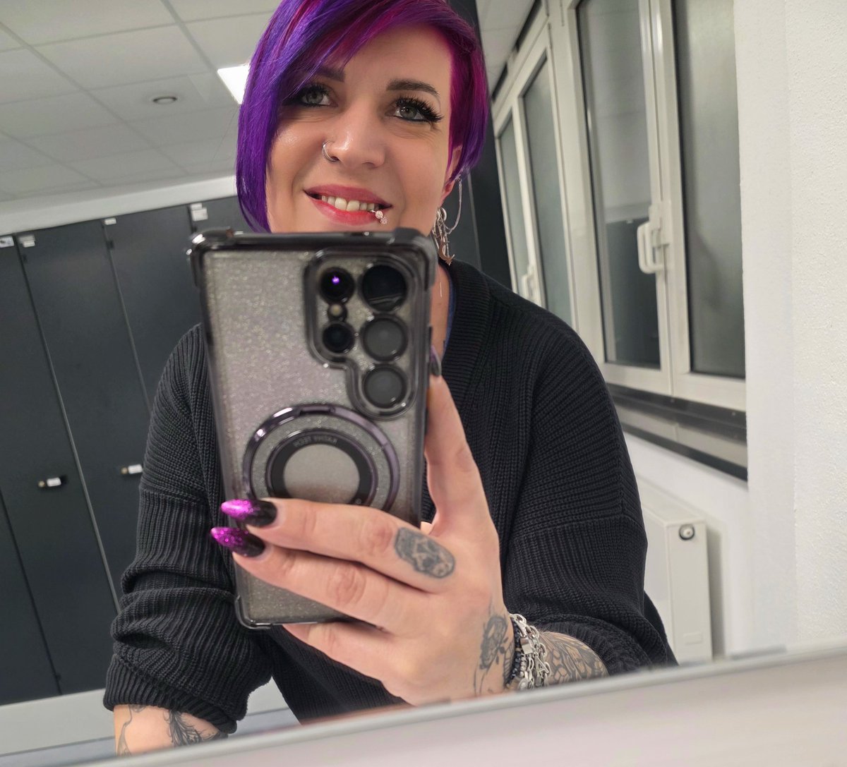 Καλημέρα ρε καυλάκια 😘😘