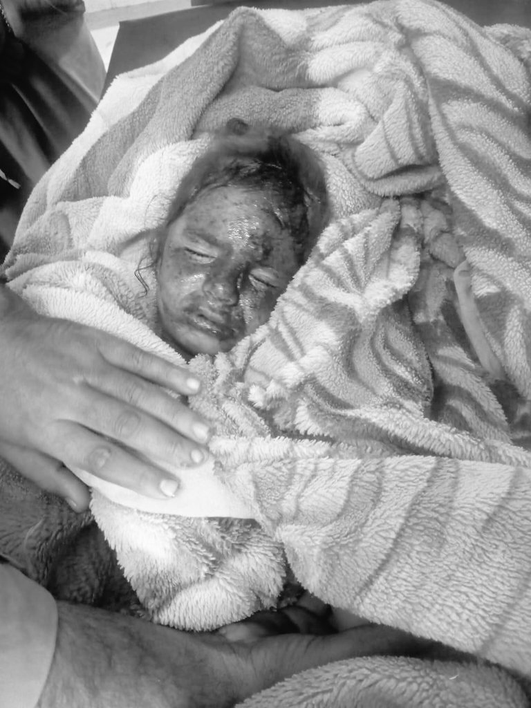 Mohsin_o2's tweet image. Two children were injured when RPG rounds,fired by terrorists belonging to Fitna Al Hindustan, struck a civilian home in Panjgaur.

 The house, belonging to Haji Zafar Khan, was hit in the attack. 

The local administration responded promptly, moving the injured to DHQ Hospital.