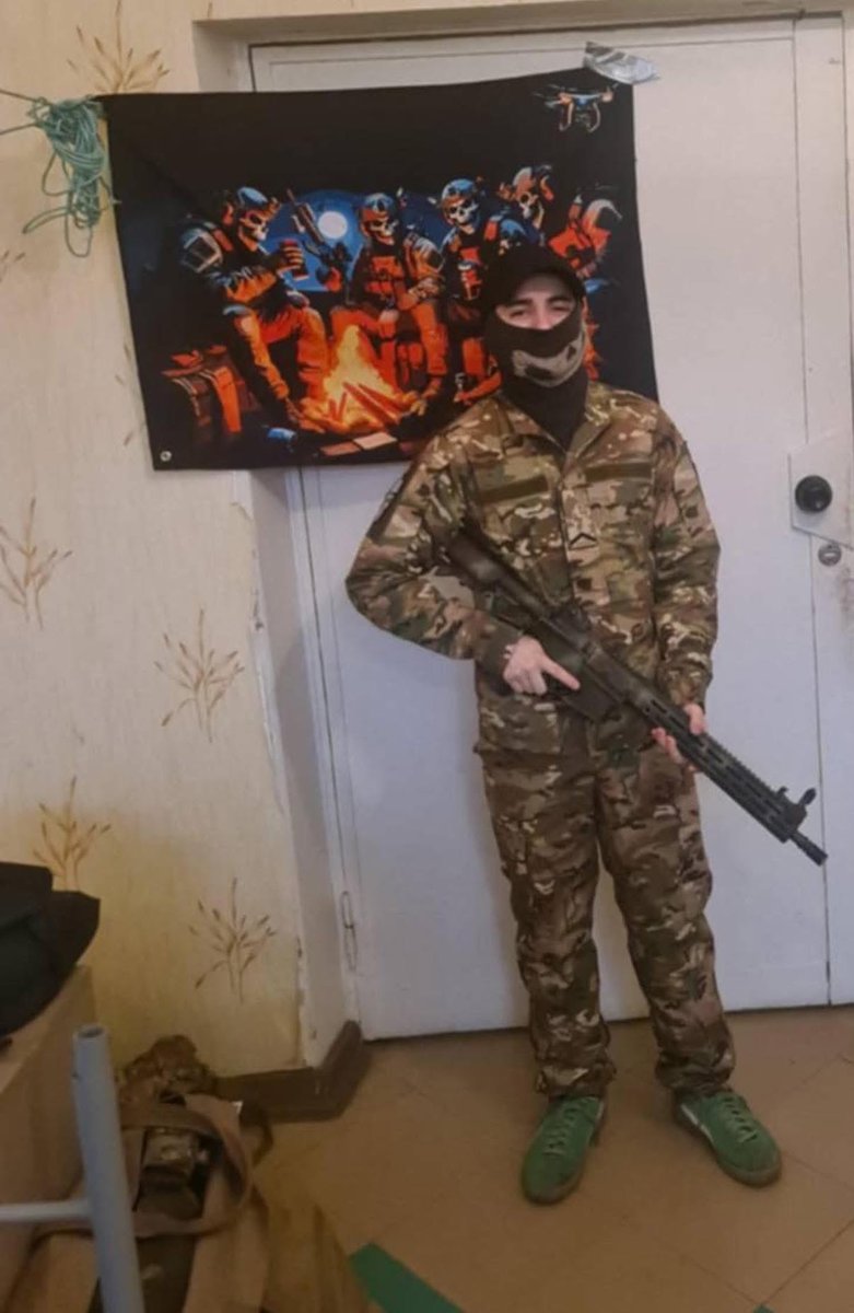 Brothers&amp;sisters! 💙💛
Fellas🙏💙💛! 

Up for 2 day auction, ends 04 December (Thursday), 21:15 Kyiv time. 

Ukrainian SSO rangers banner, signed by the 4th Special Purpose Regiment, Ranger Corps SSO heroes. Rock🇬🇧 and Dima 🇺🇸 are on photo. Patches set and photocard included.