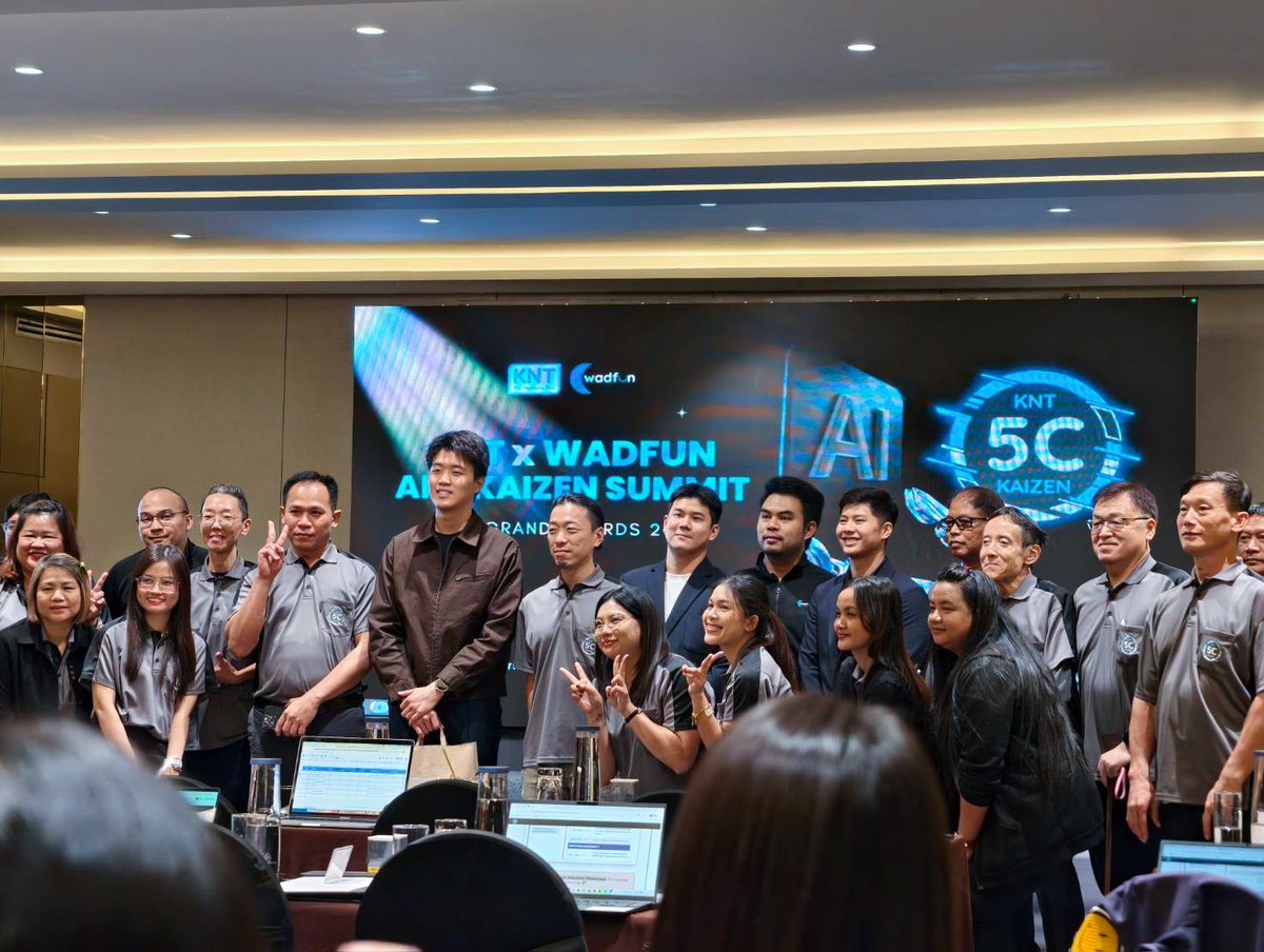 kunomurathai's tweet image. โชว์ทักษะ #AI ได้อย่างยอดเยี่ยม👏 ในงาน AI &amp;amp; Kaizen Summit: The Grand Awards 2025 ของพนักงาน KNT!

✅#KNT ไม่ได้แค่นำ AI มาปรับใช้ ยังเน้นพัฒนา #AIPoweredWorkforce ทีมภายใน!
📌เป้าหมาย "ผู้นำ No.1 SMEs ภาคการผลิตไทยด้าน AI"

อ่านเพิ่มเติม facebook.com/share/p/17dGfr…
#WadfunDigtial
