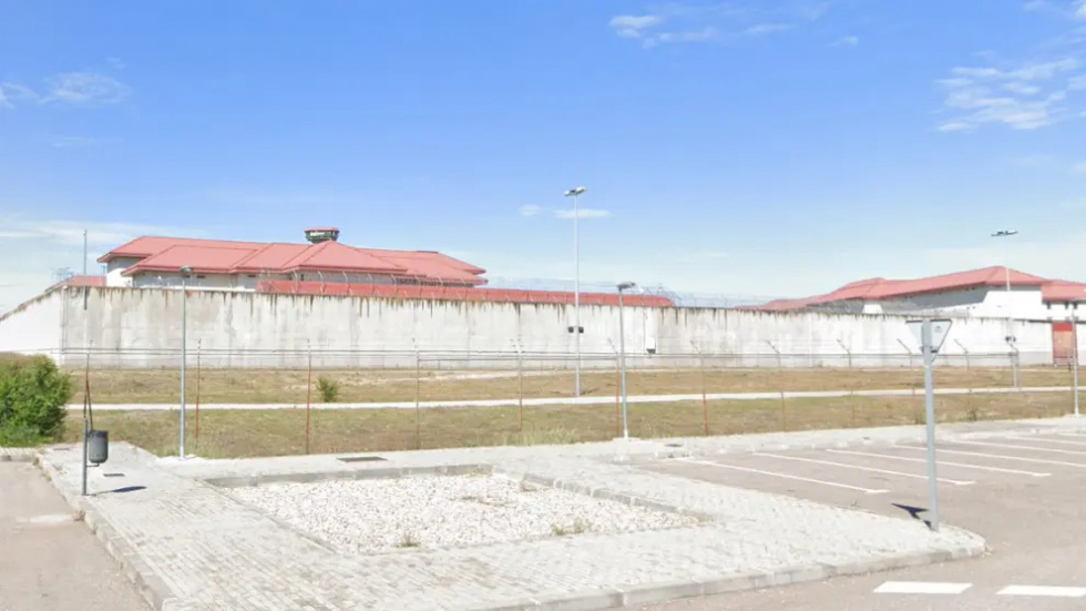 zigzagdigital's tweet image. Un preso apuñala a su compañero de celda en la cárcel de Valdemoro zigzagdigital.com/art/30545/un-p…