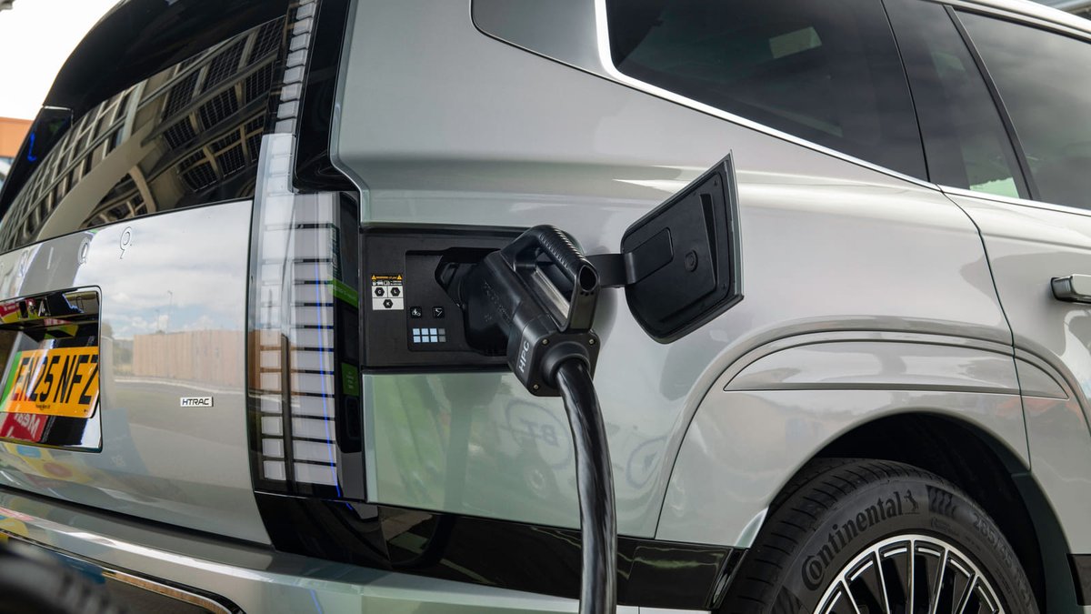 Hyundai Motor Group and Kia are accelerating the worldwide rollout of services that enable EVs to store, supply and share electricity with homes and power grids.
<a href="/HMGnewsroom/">Hyundai Motor Group</a> <a href="/Kia_Worldwide/">Kia Worldwide</a>

Read more: ow.ly/HaRB50XAtJ4