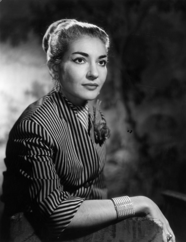 HistoryMattersX's tweet photo. 🇺🇸 On Sunday, #2December 1923, Maria Anna Sofia Cecilia Kalogeropoulos is born in New York, America.

Artist name: Maria Callas or ‘La Divina’.

Famous post-war opera singer.

🇫🇷 On Friday, 16 September 1977, she (53) died in Paris, France.

#LaDivina #MariaCallas https://t.co/U89BhUDb5H