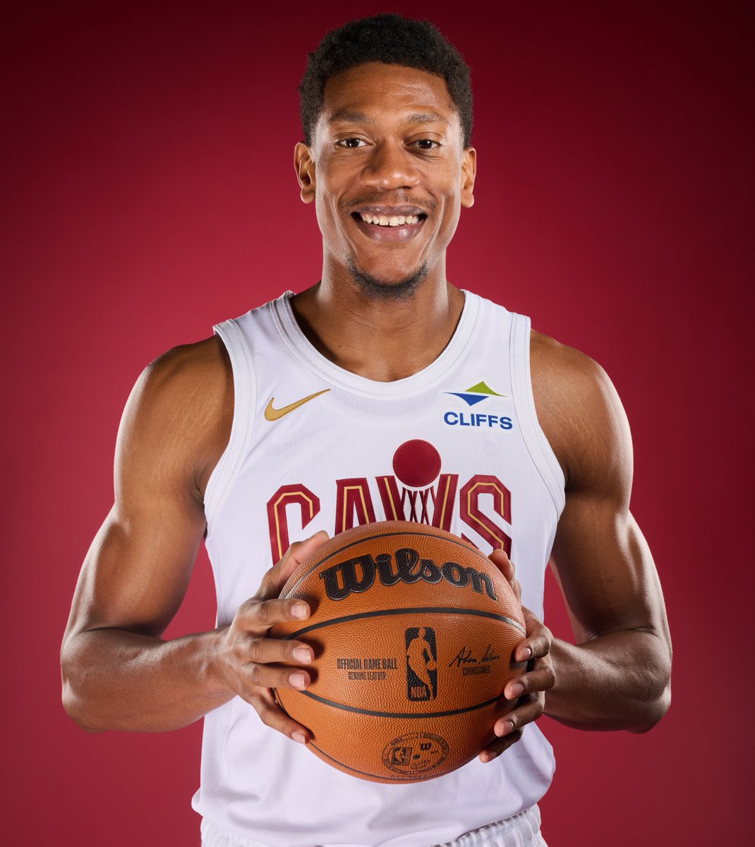 Join us in wishing De'Andre Hunter of the @Cavs a HAPPY 28th BIRTHDAY! 