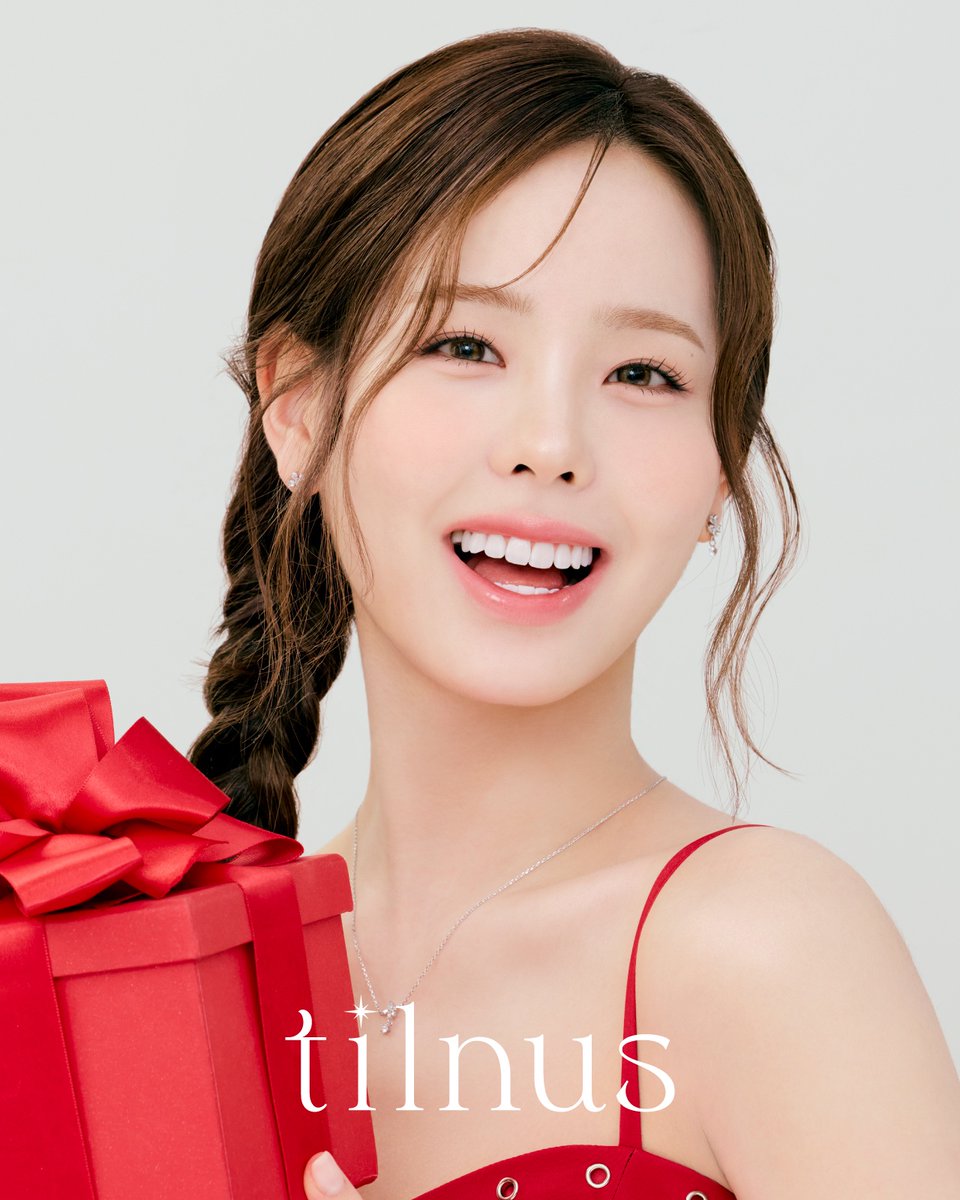 𝒕𝒊𝒍𝒏𝒖𝒔 × 𝑵𝒊𝒛𝒊𝑼 𝑴𝑨𝑲𝑶
𝑺𝑼𝑵𝑳𝑰𝑻 𝑷𝑬𝑨𝑹𝑳 𝑷𝑳𝑼𝑴𝑷𝑬𝑹
” じんわり温感プランパー ”

✩じんわりと唇が温かく感じ、ぷっくりとした唇※を演出
✩しっかり発色でリップ・グロス・プランパーが１本に！
✩パールで眩く華やかな口元に
※メイクアップ効果による