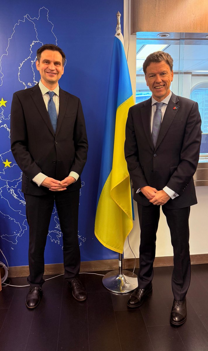 "Very good meeting with Amb of Ukraine to China <a href="/OlexanderN/">Olexander Nechytaylo</a>. The EU is Ukraine’s largest supporter &amp; will continue to support 🇺🇦 for as long as it takes. Any peace deal must be just, comprehensive &amp; lasting with viable security guarantees" - Amb <a href="/harvey_rouse/">Harvey Rouse</a>