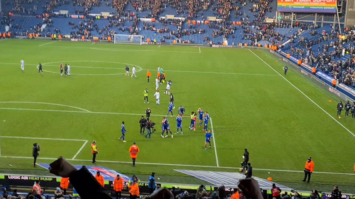 lee1978lcfc's tweet image. 2 years ago today we won 2-1 away at West Brom ... Harry Winks scored a last minute winner ⚽
#lcfc #memories 💙🦊