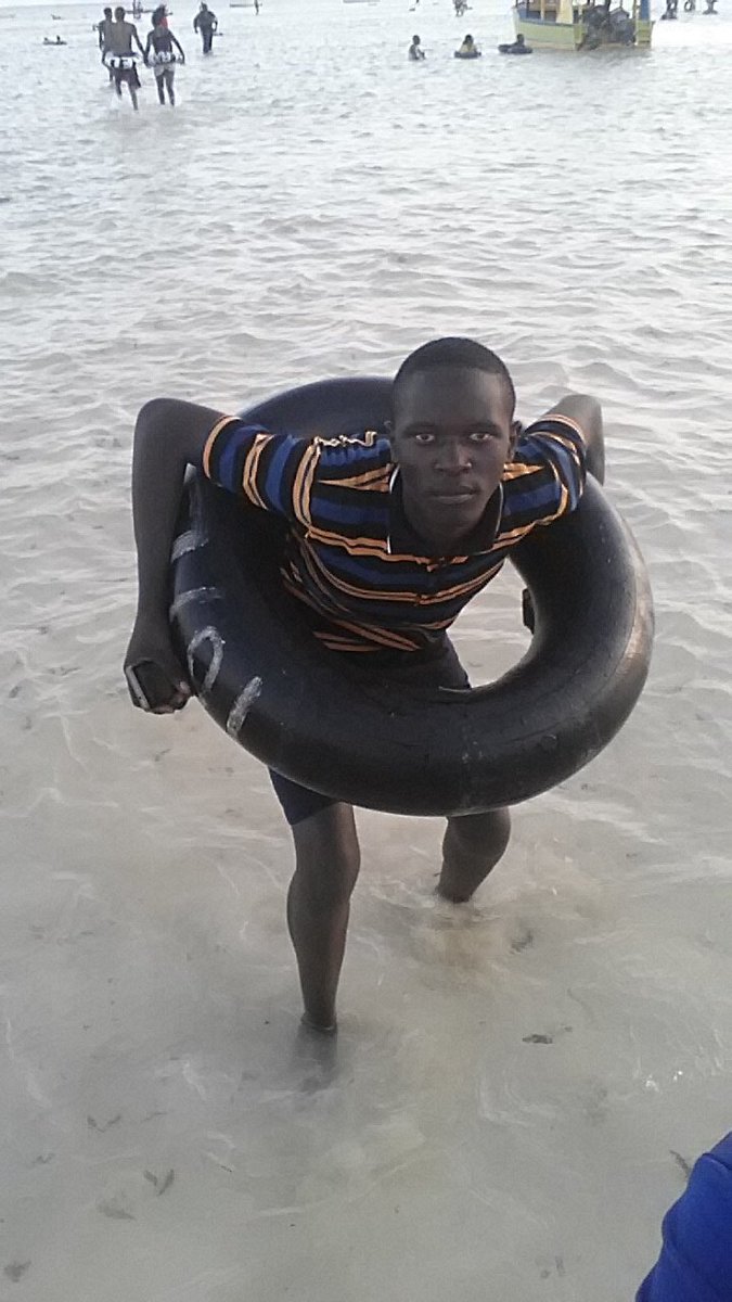 jeremymuthomi_'s tweet image. Mombasa in 2017..life was simple, genuine and no pressure.