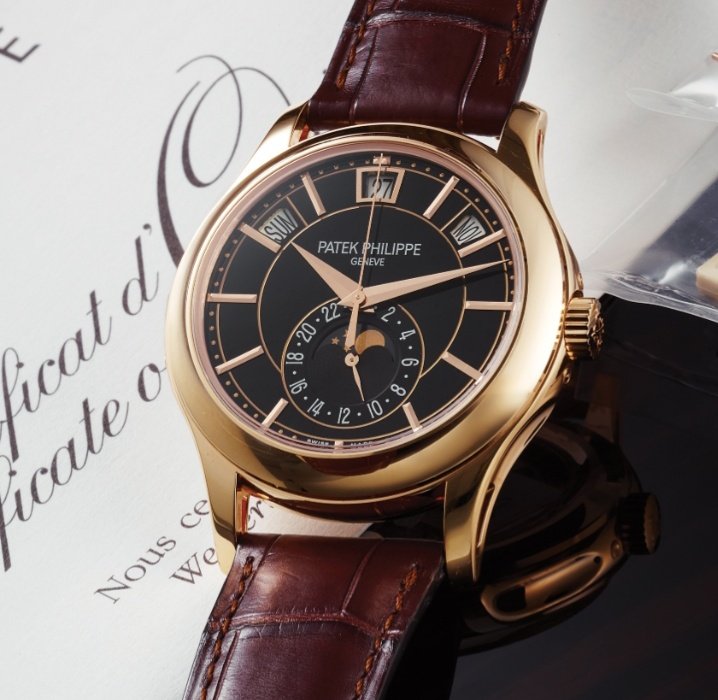Patek Philippe Annual Calendar Moon Phase.

Price: N400,000

DISCLAIMER: We do not claim ownership or copyright over the brands depicted