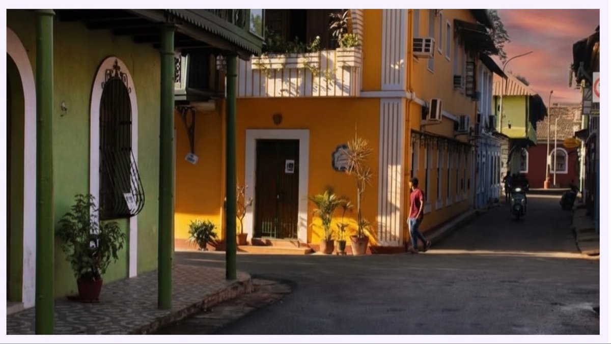 ये सभी वीरानियाँ उस के जुदा होने से थीं
आँख धुँदलाई हुई थी, शहर धुँदलाया न था

--अदीम हाशमी