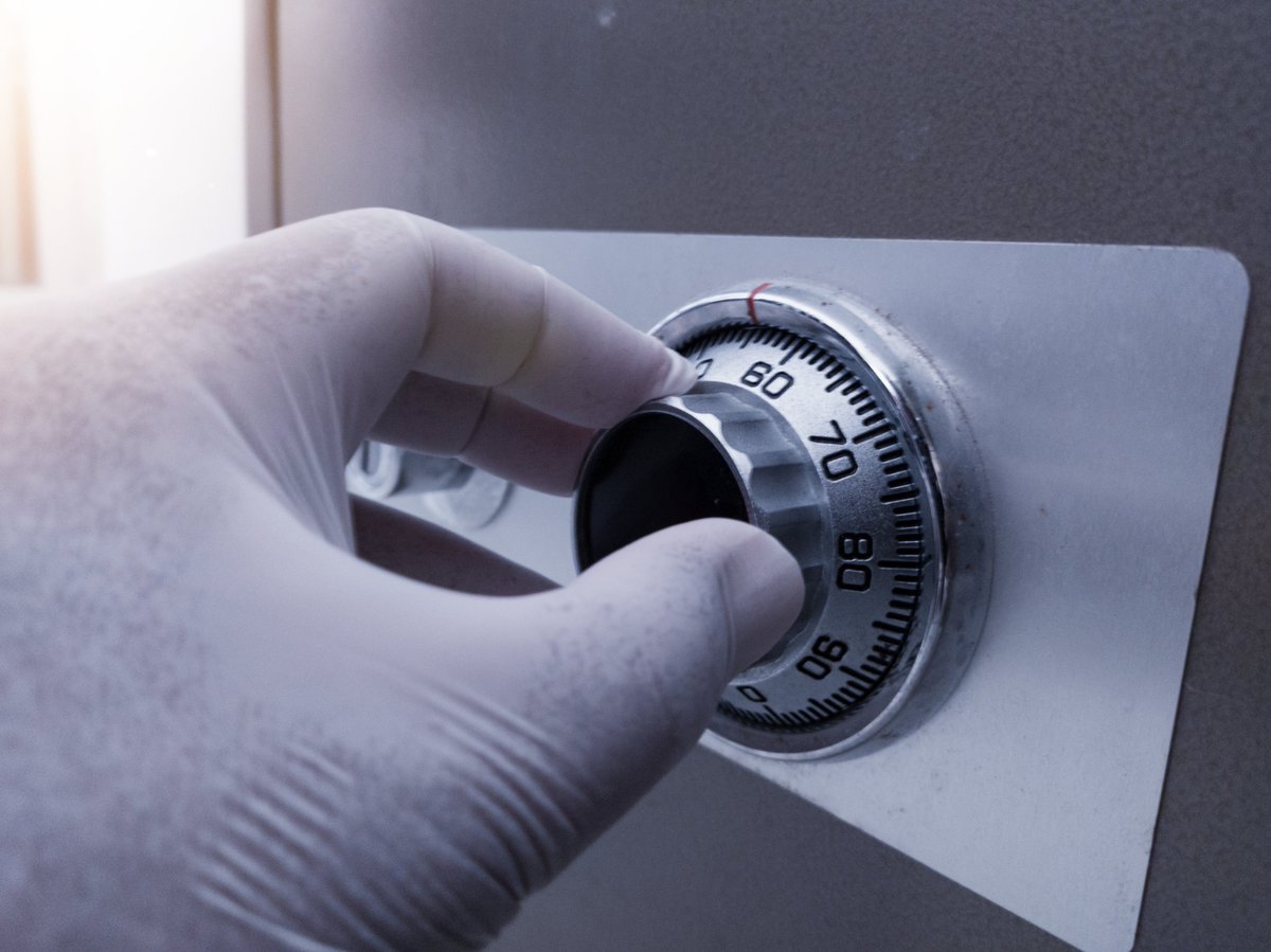 logisekict's tweet image. #AI vs #Passwords - The Quiet Arms Race We’re All Still Losing

Passwords were never perfect, but in the age of AI they’ve become something else entirely, a shrinking line of defense in an increasingly automated battlefield.

AI has changed the #economics of #password #cracking,…