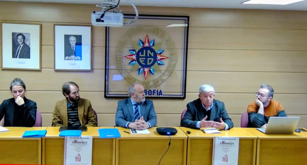 UNED_Filología tweet media