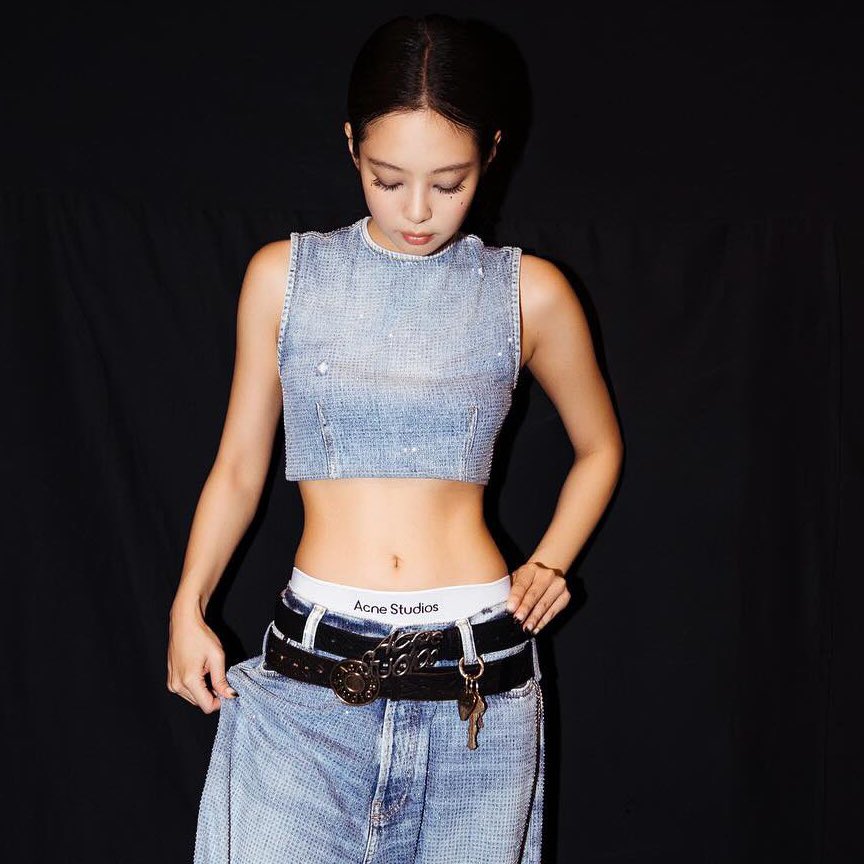 #JENNIE receives 8 nominations at APMA (Asian Pop Music Awards 2025), The most nominated Artist for 2 consecutive years. 

• Best Female Artist
• Best Producer
• Best Lyricist 
• Album of the Year (Ruby)
• Song of the Year (like JENNIE) 
• Best Collaboration (Handlebars)
•