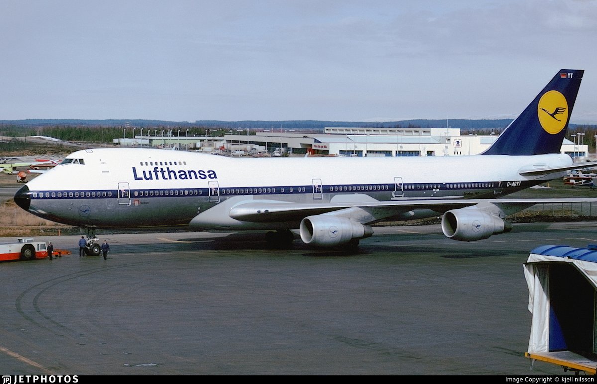 JetPhotos tweet media