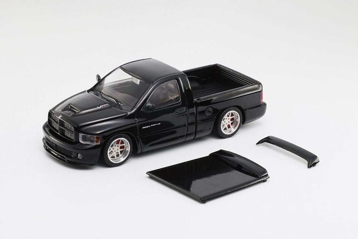hobbysearch_mc's tweet photo. 【ミニカー予約】 SHOOM64 MODEL(シューム64 モデル)
1/64 Dodge RAM SRT-10 
▼ホワイト
https://t.co/H7au9AfnLD
▼ブラック
https://t.co/YudrT4INad
予約開始です！
#ダッジラム #Dodge #DodgeRam #SRT10 #RAMSRT10 https://t.co/ppnhUmTMHA