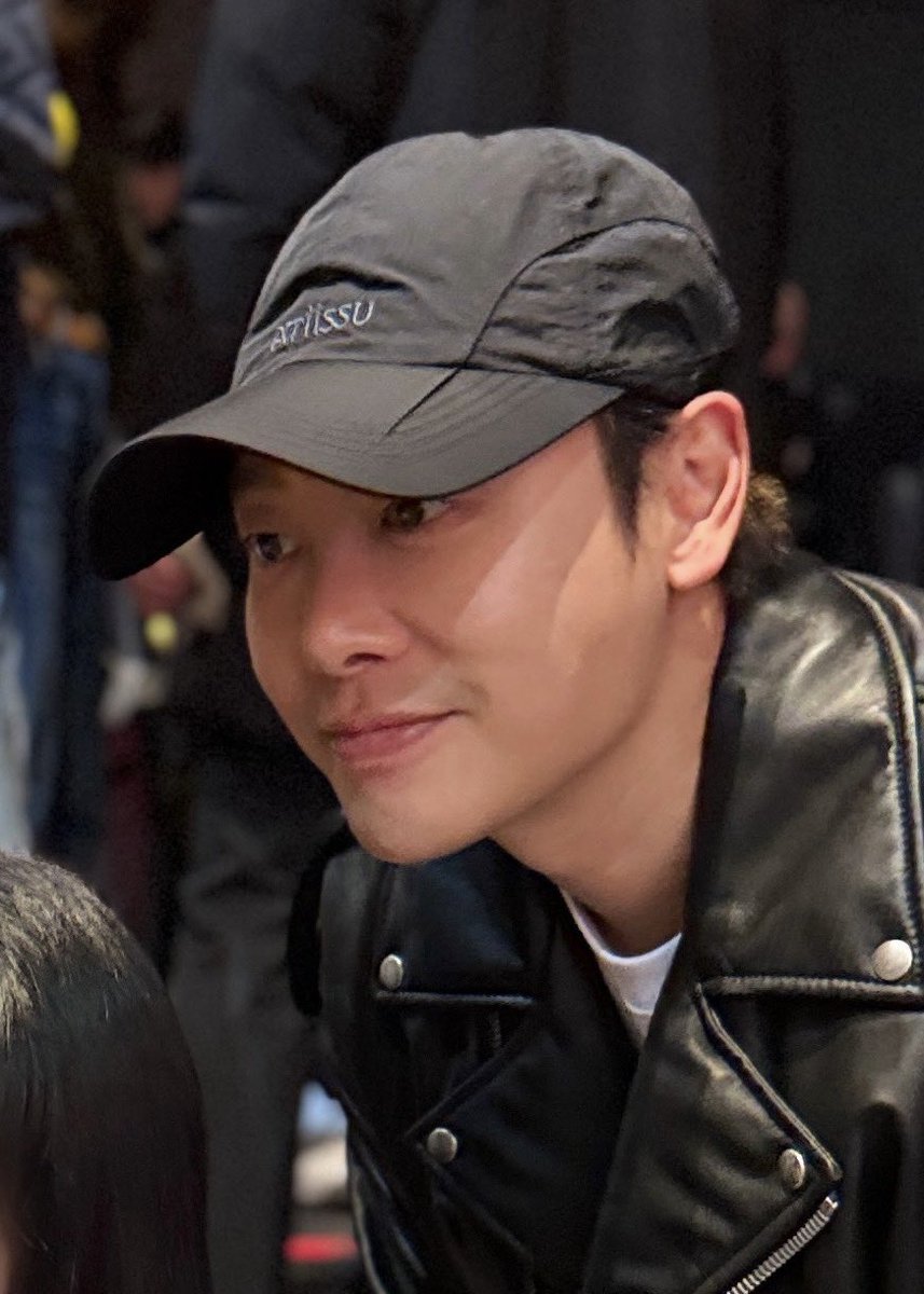 “늘 그래왔듯 작품을 할 때마다 막중한 책임감과 애정을 가지고 임할 뿐이다.” 
20251201 인터뷰 중, 김동욱 #드디어내일개봉