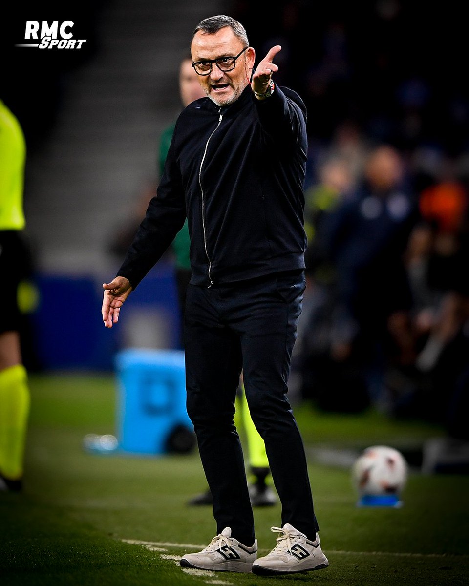 RMCsport's tweet image. 💬💥 Franck Haise a fait part de son souhait de démissionner après les violences au centre d&apos;entraînement.

rmcsport.bfmtv.com/football/clubs…