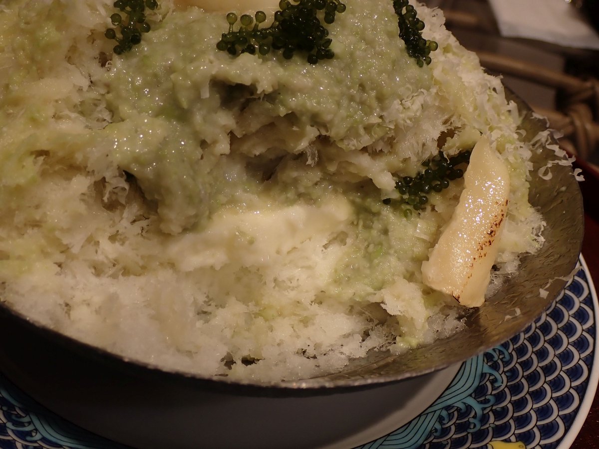 飯田橋　氷紋tokage
初挑戦。
枝豆炙りカマン。
こういうのも初挑戦。
おそろおそるでしたが良かったです。
器が平たくて高さが低いので食べやすいのも○。