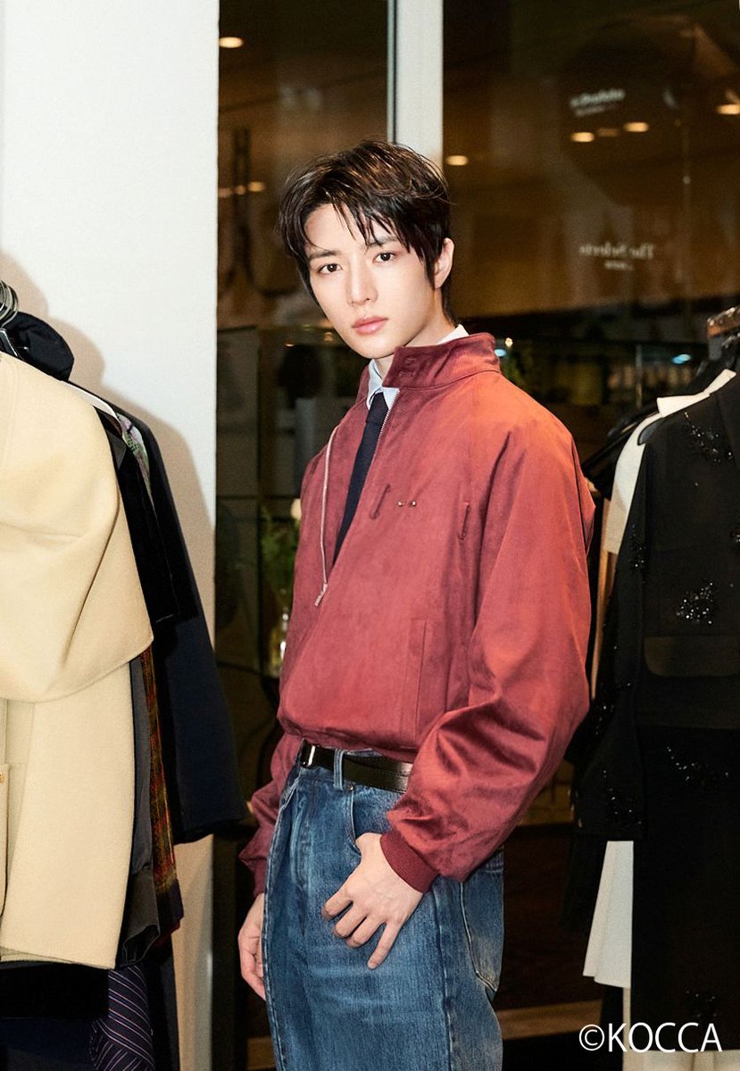 koccatokyo's tweet image. 【🇰🇷レポート】
／
11月8日～23日にRESTIRで開催！
「The Selects Tokyo POP-UP」をレポート📝
＼
📍参加ブランド
#BONBOM #EENK #HANNAHSHIN #HAGAHI
#LIE #MÜNN #ULKIN #VERSO 

11月7日に開催されたオープニングセレモニーには、TOMORROW X TOGETHER(TXT)のBEOMGYU(ボムギュ)が参加しました🤎…