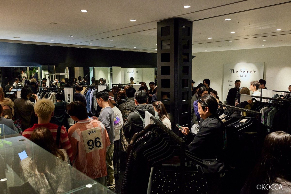 koccatokyo's tweet image. 【🇰🇷レポート】
／
11月8日～23日にRESTIRで開催！
「The Selects Tokyo POP-UP」をレポート📝
＼
📍参加ブランド
#BONBOM #EENK #HANNAHSHIN #HAGAHI
#LIE #MÜNN #ULKIN #VERSO 

11月7日に開催されたオープニングセレモニーには、TOMORROW X TOGETHER(TXT)のBEOMGYU(ボムギュ)が参加しました🤎…