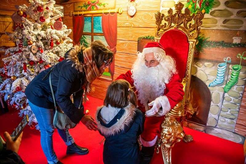 🎅✨ Le chalet du Père Noël vous attend place de la République !
📅 Du 28 novembre au 17 décembre
Vendredis : 17h – 20h
Mercredis, samedis et dimanches : 15h – 20h
📅 Du 20 au 23 décembre
Tous les jours : 15h – 20h
Le mercredi 24 décembre : fermeture à 18h
Venez rencontrer le