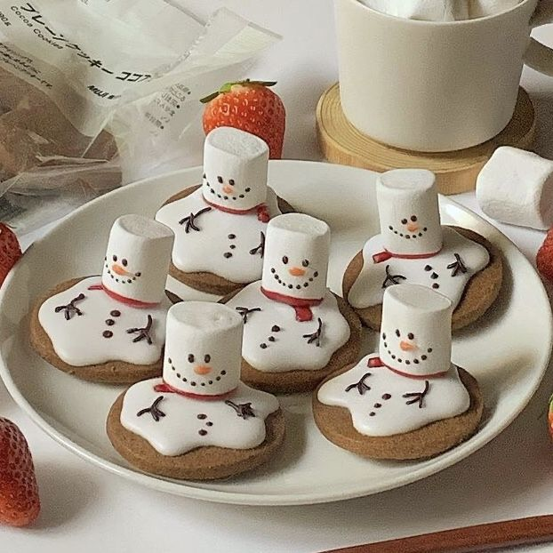 daily_dolce's tweet image. Melting snowman sugar cookies