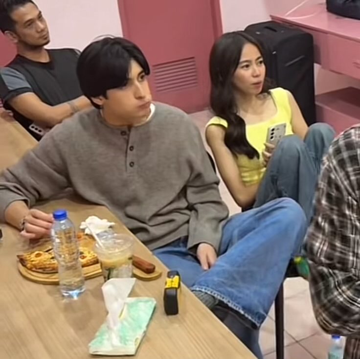 pinakamasikeif's tweet image. AYAN NA NAMAN YUNG DISPOSABLE CAM JUSQ SANA DI MABAON SA BAUL🙏🙏🙏🙏🙏🙏🙏