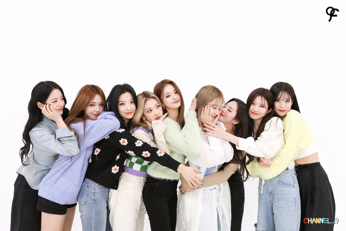 naengmyeon11572's tweet photo. #다시_찾아온_하얀_그리움
프로미스나인
#WhiteSnow_fromis_9 
겨울컴백이라니 https://t.co/2W4UM6nA4d