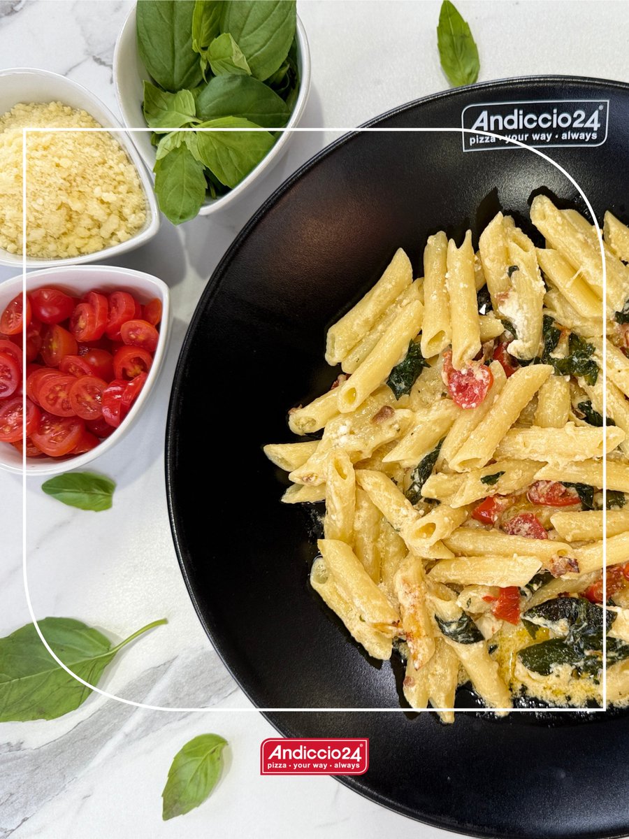 Andiccio24's tweet image. This is your sign to order something penne and delish. Have it your way by choosing to #CreateYourOwn. 😋 #Pasta #CheesyPasta #CremaSauce