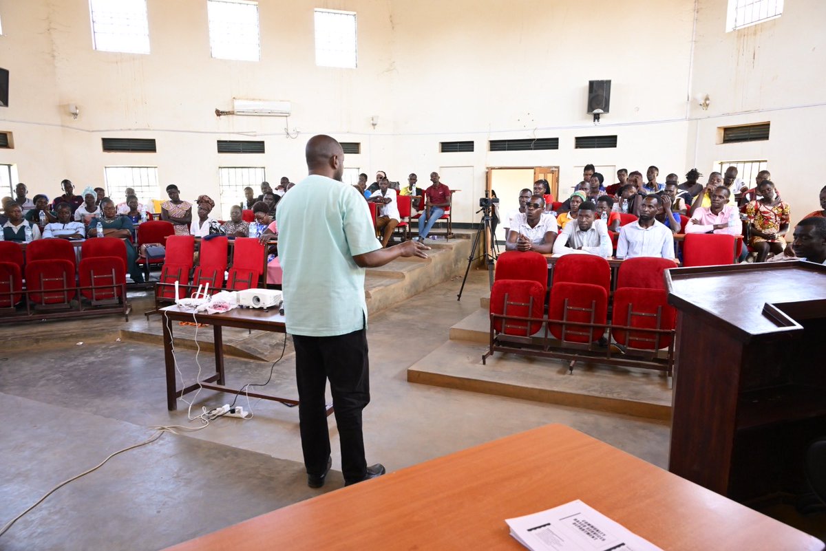 PrimeTimeComms's tweet photo. Mr. Mubito John Bosco, the RDC of @GovtKumi, delivered the official opening remarks during the #ICTSkills4Youth training held at the Kumi District Chambers. 

In his address, he encouraged the youth to apply the knowledge and digital skills gained to improve their businesses, strengthen their communities, and contribute meaningfully to the development of the country. 

He emphasized that embracing digital opportunities is key to unlocking economic growth and creating a brighter future for the next generation.

The #ICTSkills4Youth training is proudly supported by @UCC_Official, UCUSAF, and @PrimeTimeComms. 

@UCC_ED @ConsumerUCC @MoICT_Ug