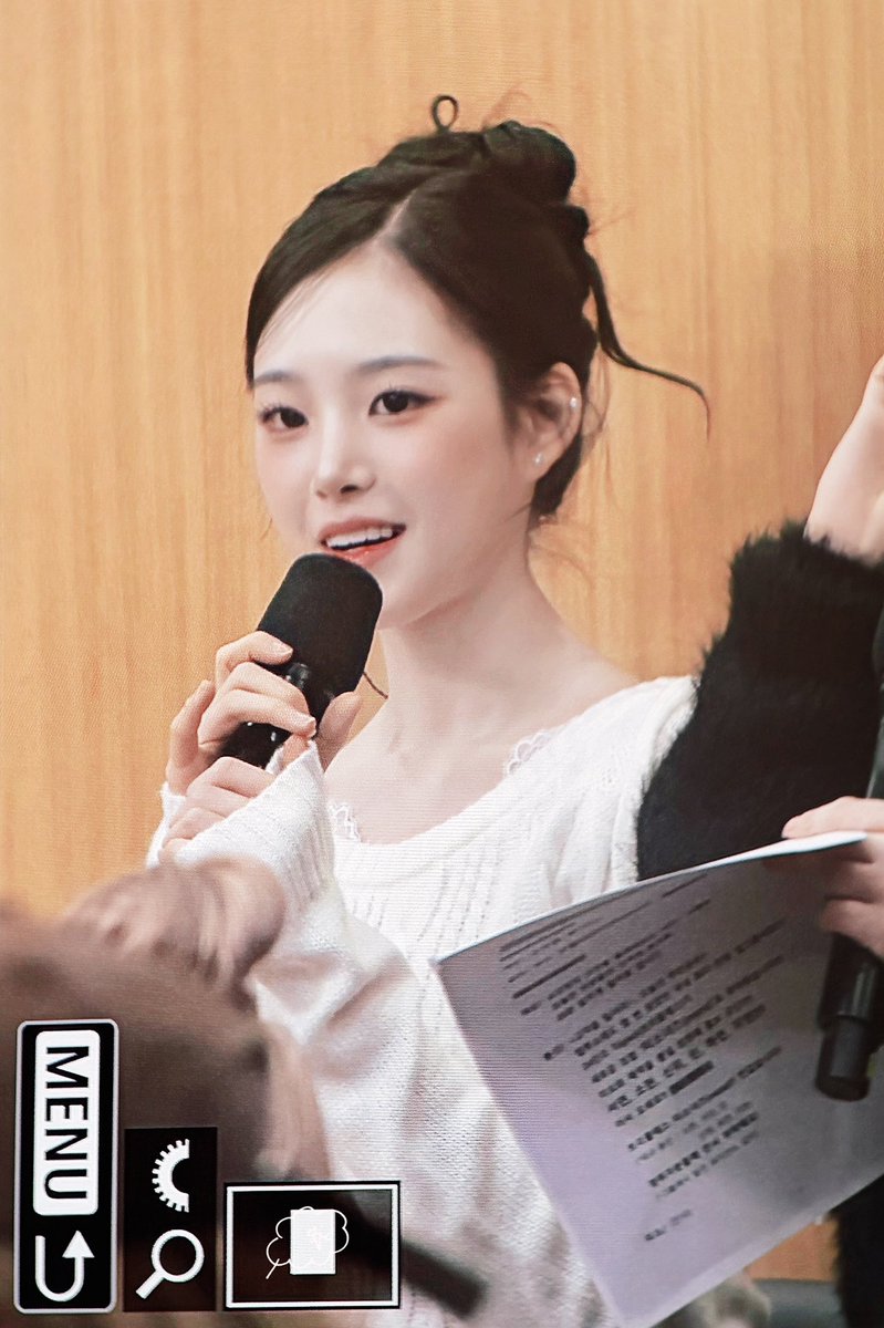 251202 pre

📻ㅅㄱㅅㄱ🫳🏻

#tripleS #트리플에스 
#지연 #JiYeon #지서연