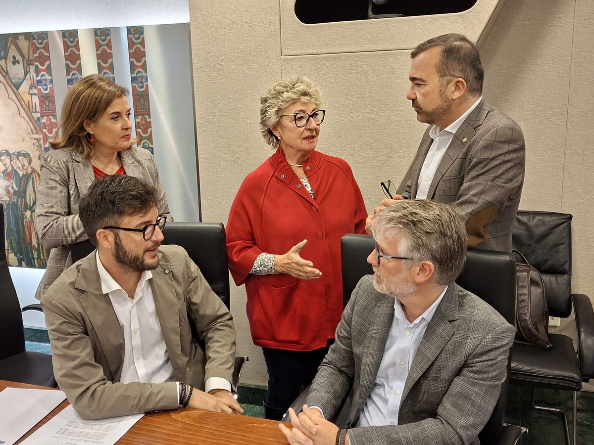 PPAsambleaRM's tweet photo. 🏛 Participamos en la Comisión de Educación y Cultura de la Asamblea Regional, presidida por @CAlbaladejo 

Presentamos una iniciativa:
☑ Priorizar la contratación de deportistas de alto rendimiento para cubrir plazas en instalaciones deportivas https://t.co/t8MqT9e6Dy