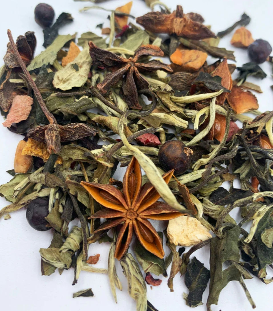 HighlandTeaBox's tweet photo. Warming up the winter chill one cup at a time with blends that feel like a festive hug. ❄️☕ #WinterTea #CosySeason #TeaLovers https://t.co/KxPrU9pS5c