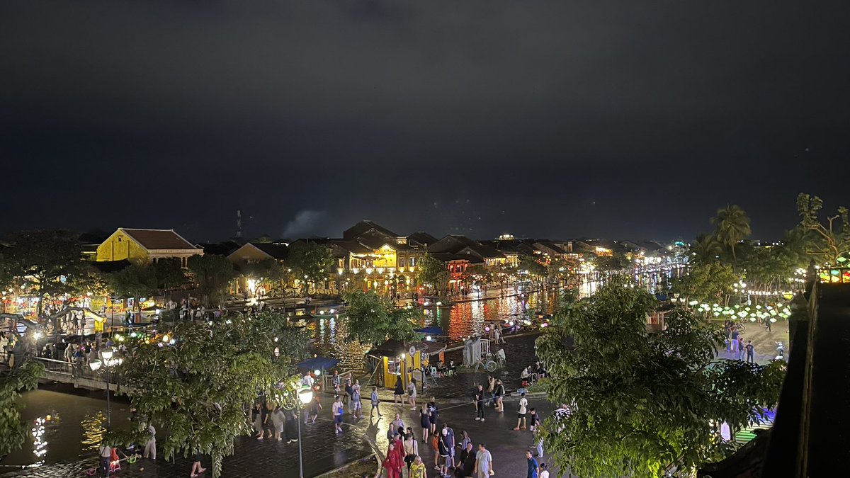 than_hoang's tweet photo. Hoian by night - dry and busy 😍😍😍

#vietnam #vietnamthefocus #hoian #hoianbynight #nightlife https://t.co/0hRa3DZvcs