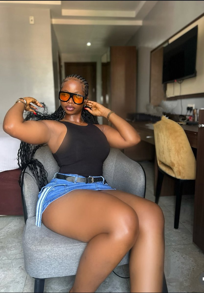 SolutionDave_'s tweet image. You can’t use 9-5 to bag this kind of Body NEVER!!!